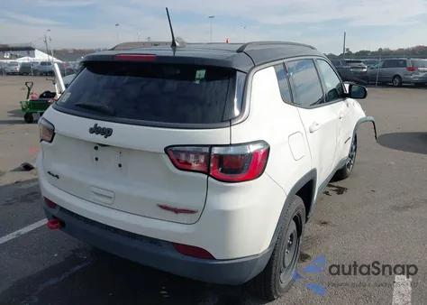 2019 Jeep Compass Trailhawk 4X4 from USA, damaged, VIN 3C4NJDDB6KT627930